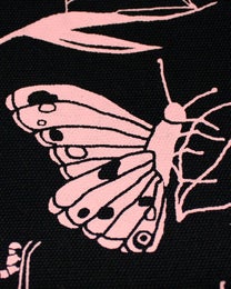 Heinikossa vaaleanpunainen